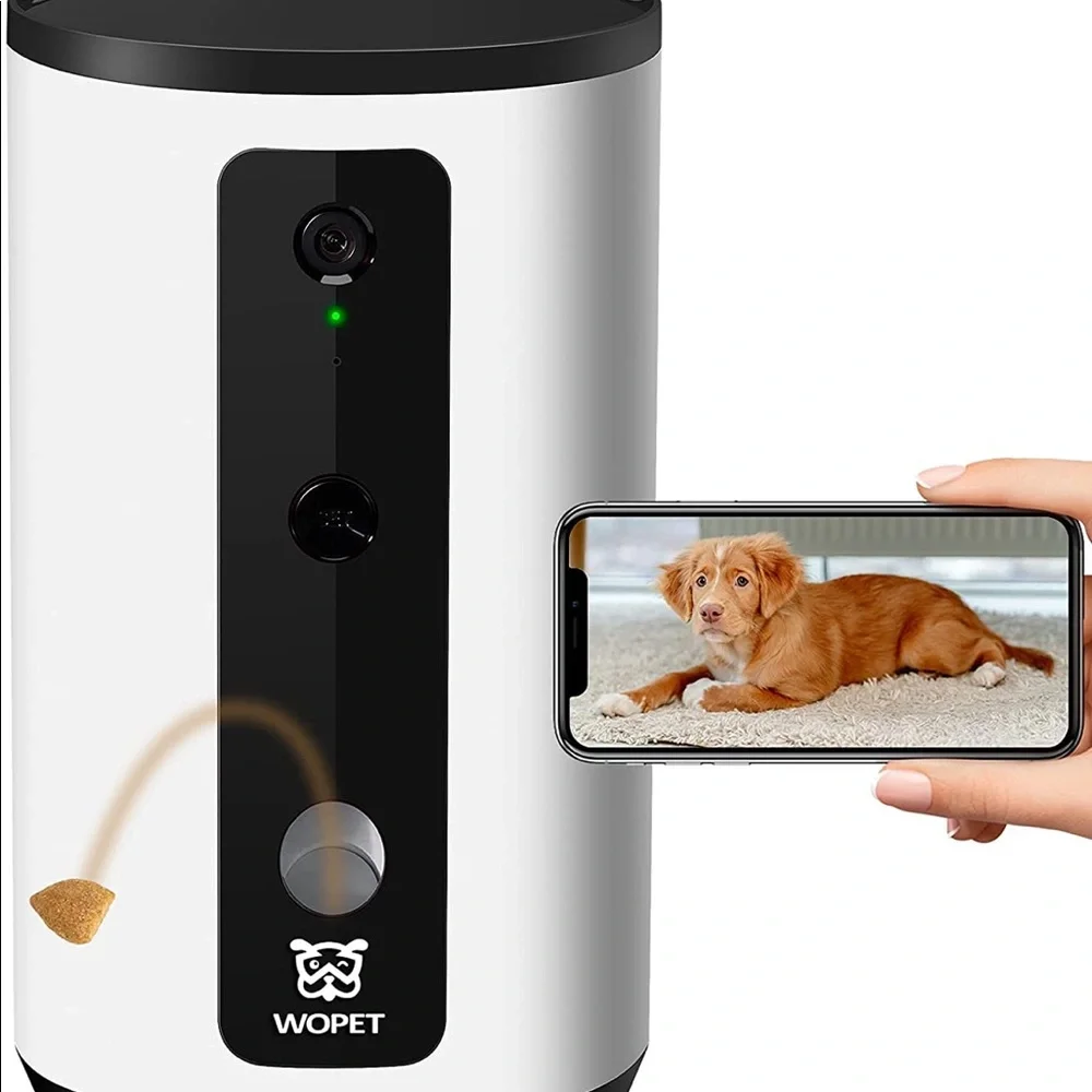 WOPET doggy camera. Condition: 10/10. Only used for one month